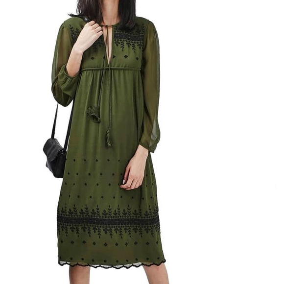 Topshop Dresses & Skirts - NWT Topshop Embroidered Midi Dress